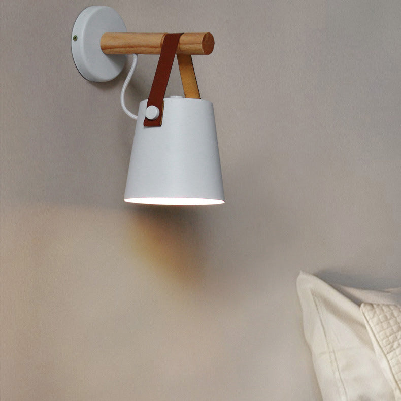 WOODEN WALL LIGHT | Belt