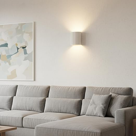 applique-murale-couloir au dessus canapé