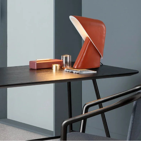 Lampe à poser design inclinée Alma