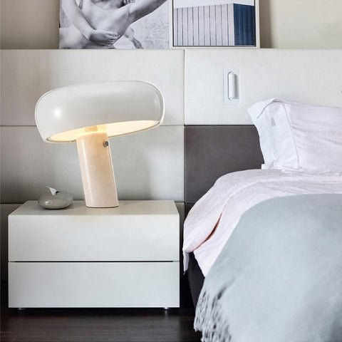 lampe champignon blanche chevet de lit