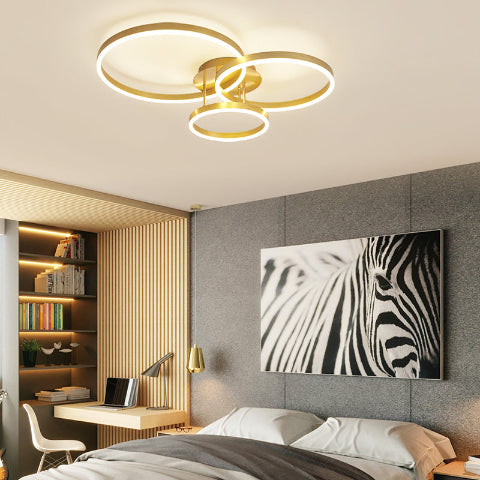 plafonnier design anneaux dans la chambre
