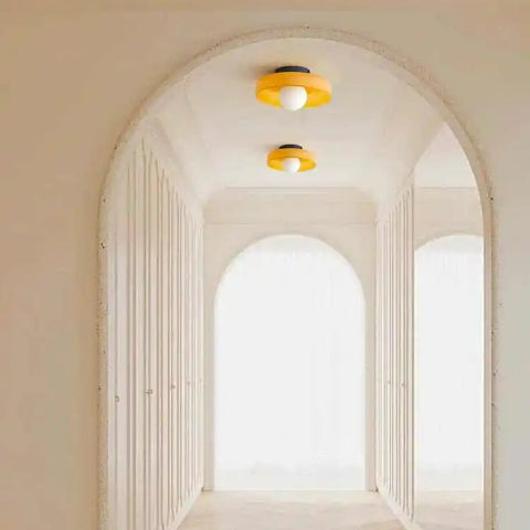 plafonnier vintage ambre couloir