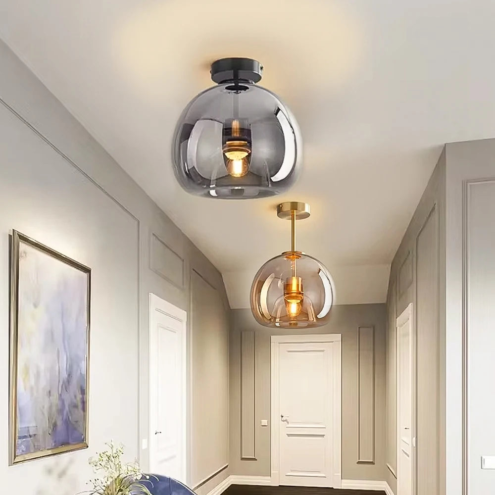 plafonnier en verre colore dans vestibule