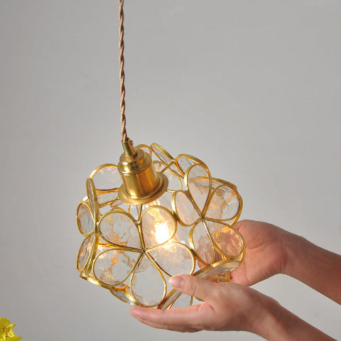 suspension fleur petale translucide