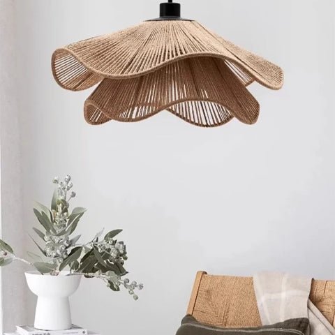 suspension fleur raphia